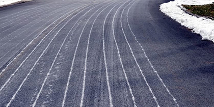 抗凝冰材料在瀝青混凝土中的應用